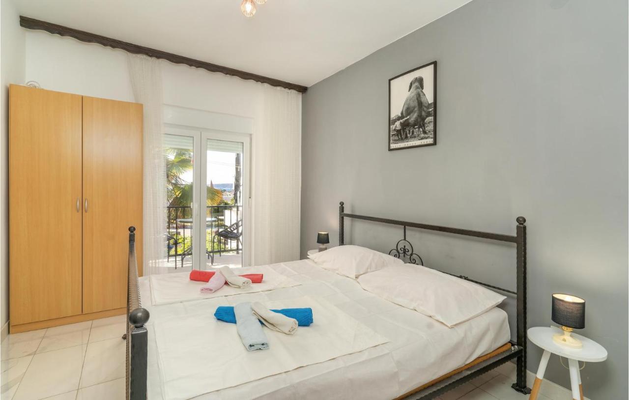 Cozy Apartment In Krk With Kitchen Krk Town Eksteriør bilde